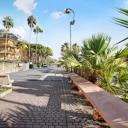 Casa Laura Elena Apartment San Bartolomeo Al Mare Exterior photo