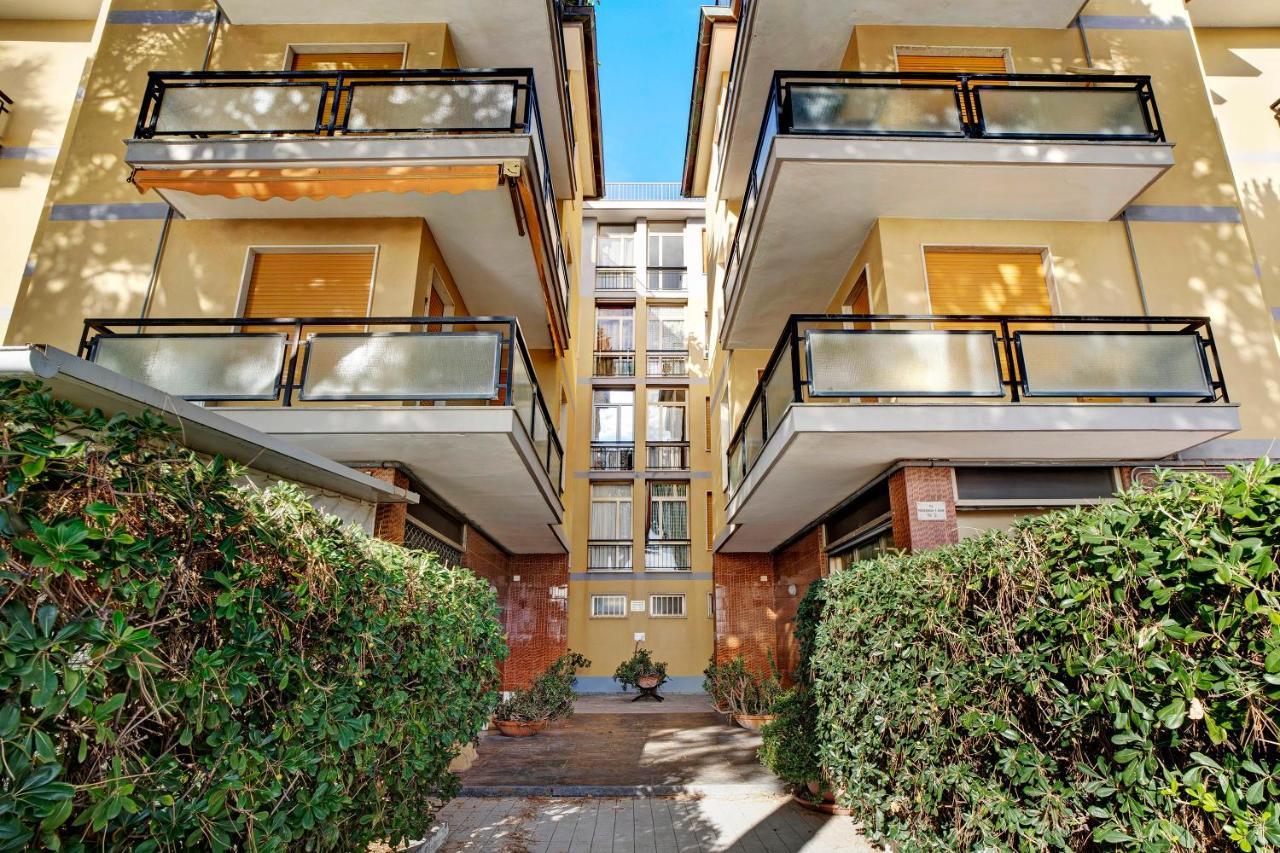 Casa Laura Elena Apartment San Bartolomeo Al Mare Exterior photo